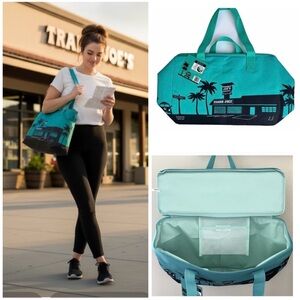 Trader Joe's Large Reusable Insulated Bag NWT Zip Closure